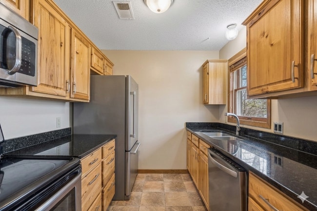 3321 Berwood Ct W, Unit 3321 in St. Paul, MN - Building Photo - Building Photo