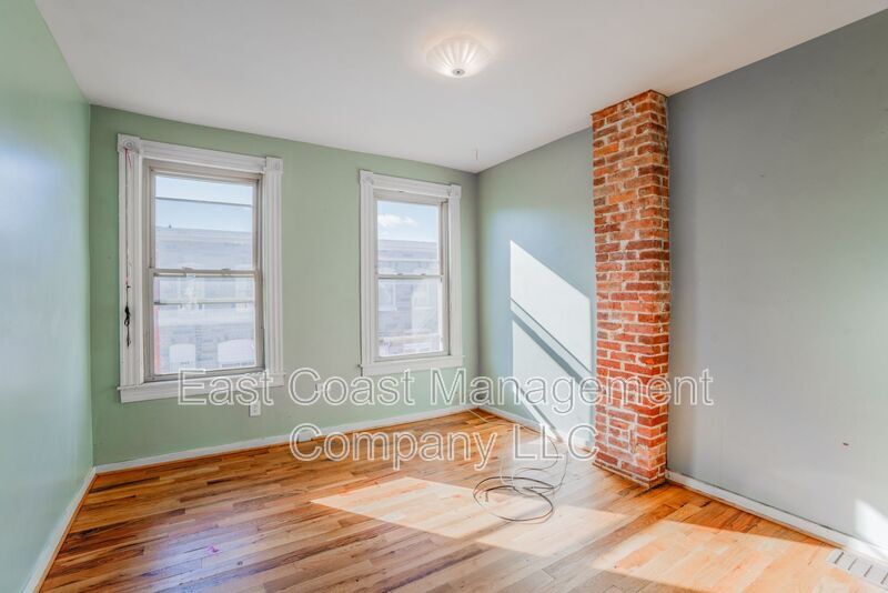 3604 Mt Pleasant Ave in Baltimore, MD - Building Photo