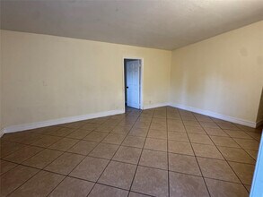 1608 St in Lauderhill, FL - Building Photo - Building Photo