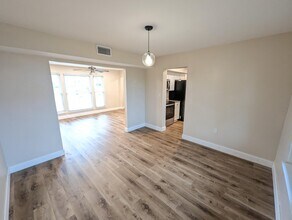 1007 Boulevard De La Parisienne in Mary Esther, FL - Building Photo - Building Photo