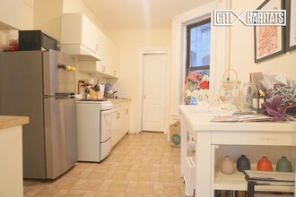 317 E 93rd St-Unit -2S in New York, NY - Building Photo - Building Photo