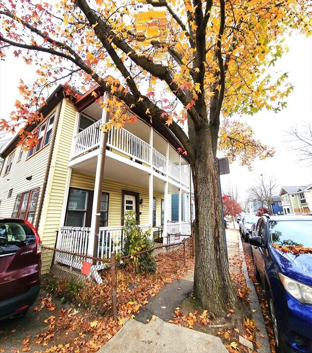 85 Harvey St in Cambridge, MA - Building Photo