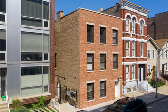 732 N Ada St in Chicago, IL - Building Photo - Interior Photo