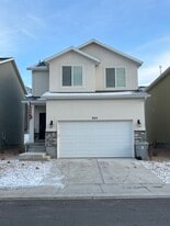 803 S Brubaker Way in Santaquin, UT - Building Photo