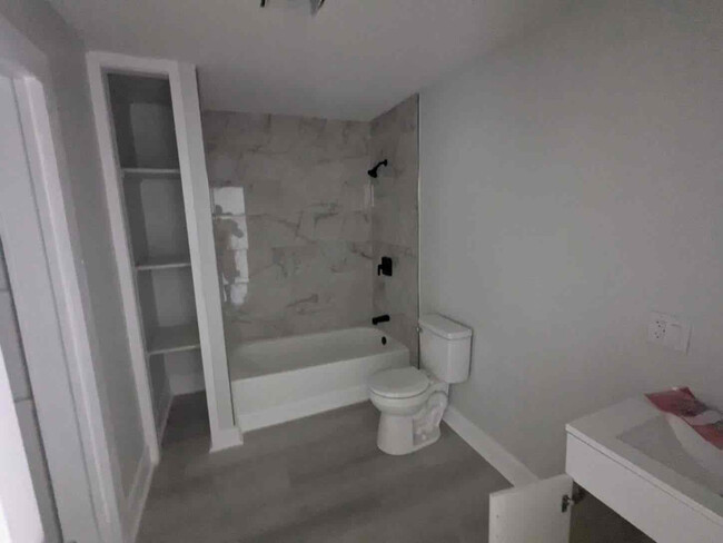 property at 1404 Washington St