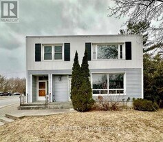 1504 Stittsville Main St in Ottawa, ON - Building Photo