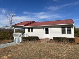 390 Vickie Lee Dr in Lexington, NC - Building Photo