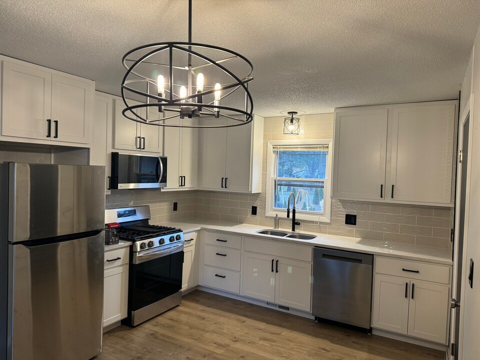15392 David Ave in Grand Haven, MI - Building Photo