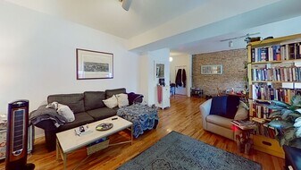1409 W Cornelia Ave in Chicago, IL - Building Photo