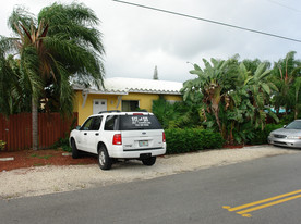 1500 NE 12th St Apartments