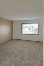 2241 NW 57th St in Lincoln, NE - Building Photo - Building Photo