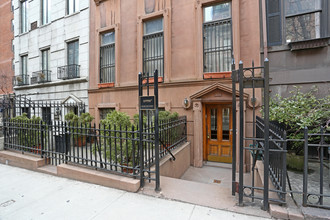 128 E 35th St in New York, NY - Building Photo - Building Photo