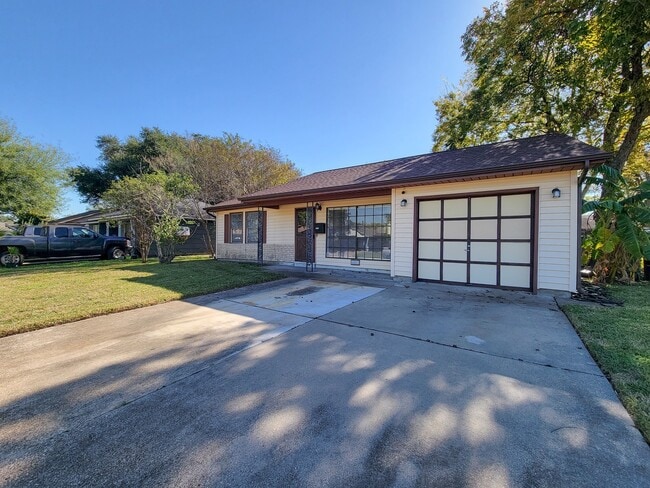6351 Granite St in Houston, TX - Building Photo - Building Photo