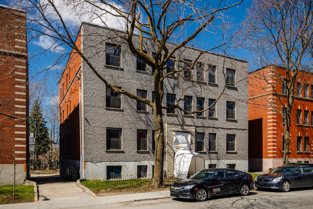 3523 Van Horne Av in Montréal, QC - Building Photo