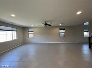 10043 Desert Bighorn Ct in Las Vegas, NV - Building Photo - Building Photo