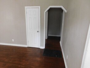 1012 S Ellis St in Wichita, KS - Building Photo - Building Photo