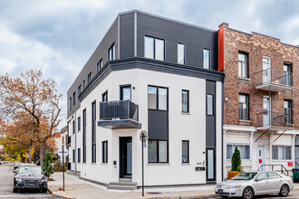 5650 Hadley Rue in Montréal, QC - Building Photo - Building Photo