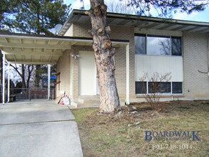 2827 E Bridgewater Dr in Cottonwood Heights, UT - Building Photo - Building Photo