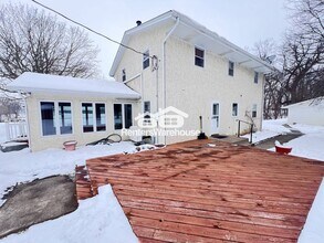 7710 Kalk Rd in Corcoran, MN - Foto de edificio - Building Photo