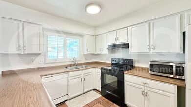 8960 W Royal Palm Rd in Peoria, AZ - Foto de edificio - Building Photo