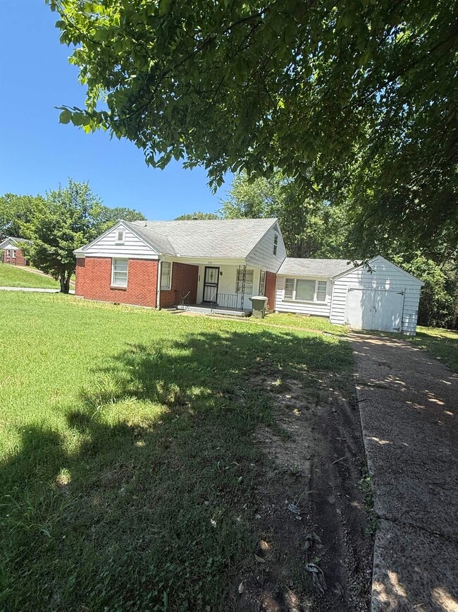 1700 Warner Ave in Memphis, TN - Building Photo - Building Photo