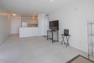 2665 SW 37th Ave, Unit 808 in Miami, FL - Building Photo - Building Photo
