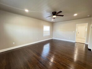 326 W 13th St in Los Angeles, CA - Building Photo - Building Photo