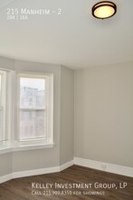 215 Manheim St in Philadelphia, PA - Building Photo - Building Photo