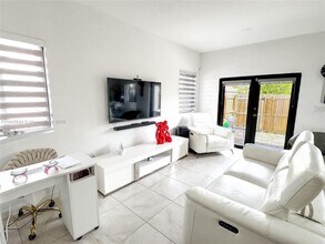 13332 SW 250th Terrace in Princeton, FL - Building Photo - Building Photo