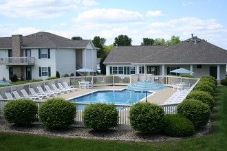 Fairfield Place in O'Fallon, IL - Foto de edificio - Building Photo