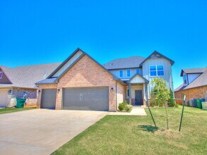 3212 Hayven Cir in Yukon, OK - Building Photo - Building Photo