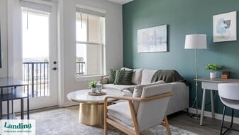 1270 Hillcrest Dr in Buford, GA - Building Photo