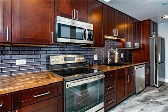 9180 W Bay Harbor Dr in Bay Harbor Islands, FL - Building Photo - Building Photo