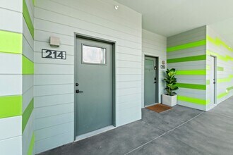 4004 Banister Ln in Austin, TX - Foto de edificio - Building Photo