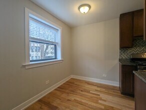 510 W Briar Pl in Chicago, IL - Foto de edificio - Building Photo