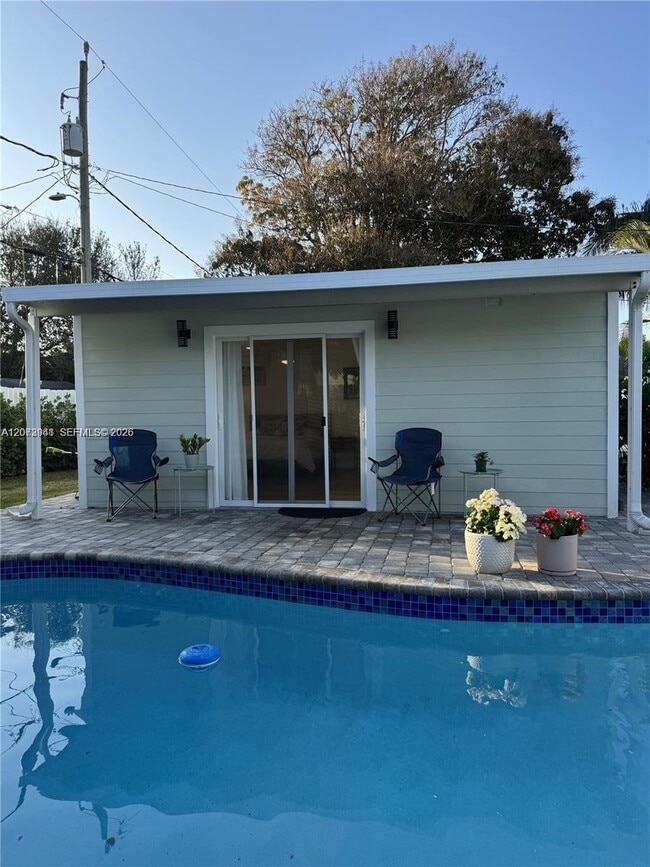 property at 914 N Ocean Breeze