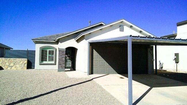 property at 7441 Norte Mesa Ln