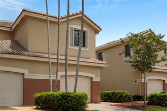 3815 Pond Apple Dr in Weston, FL - Foto de edificio - Building Photo