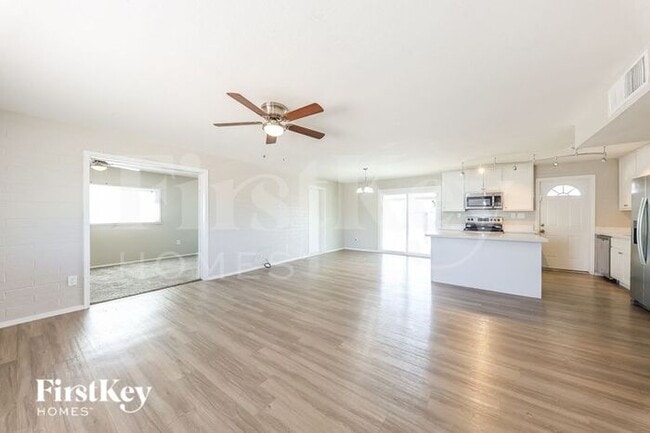 5037 W Krall St in Glendale, AZ - Building Photo - Building Photo