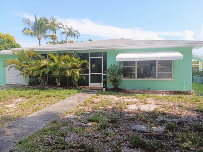 property at 322 Vanderbilt Dr