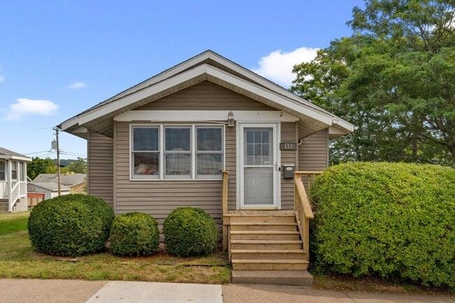 property at 110 3rd Ave N