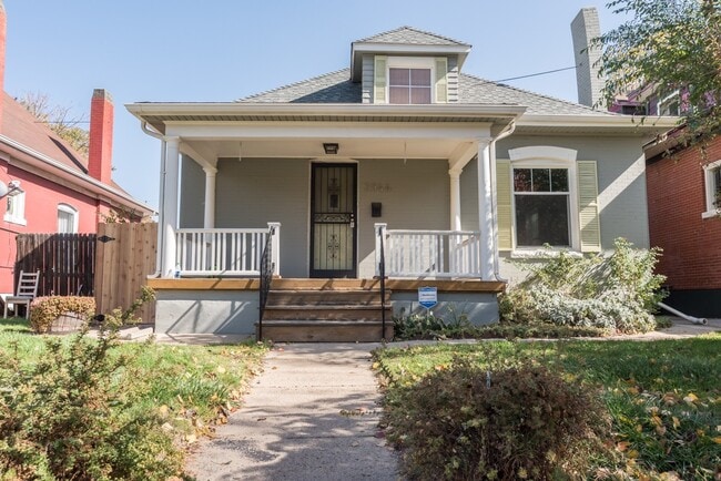 property at 3944 Vallejo St