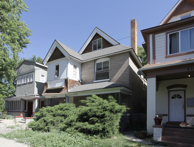 2105 E 16th Ave in Denver, CO - Foto de edificio - Building Photo