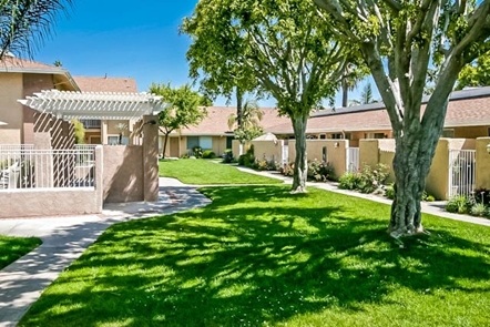 Atrium Gardens in Anaheim, CA - Building Photo