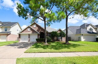 3111 Zelko Dr in Pearland, TX - Building Photo