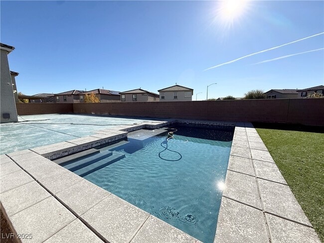 property at 1317 Hopespring Loop Ave