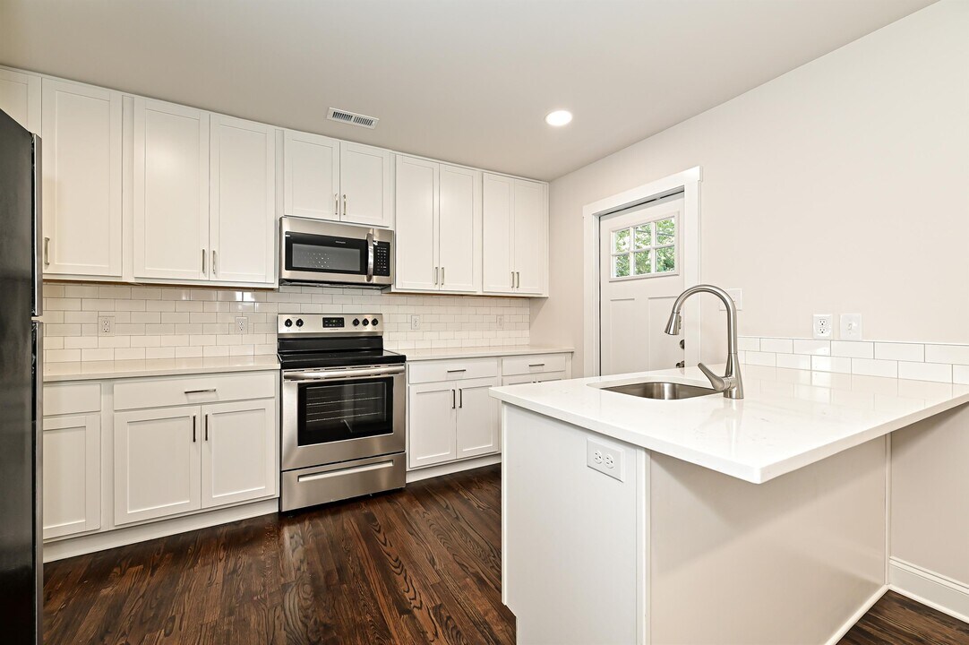 3460 Washburn Ave in Charlotte, NC - Building Photo