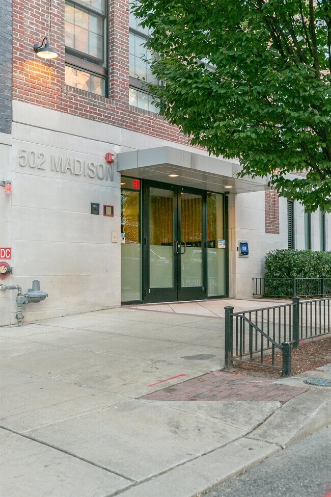 502 Madison St in Hoboken, NJ - Building Photo - Building Photo