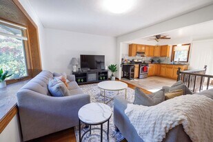 2536 E 8th St in Bloomington, IN - Building Photo