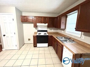 2917 Wimberly Dr SW-Unit -B in Decatur, AL - Building Photo - Building Photo
